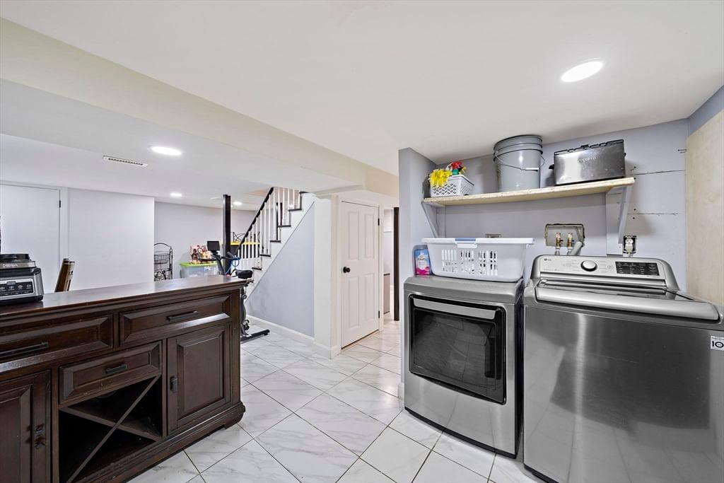105 Cross St, Randolph, MA, 105 Cross St, Randolph, MA Photo #24