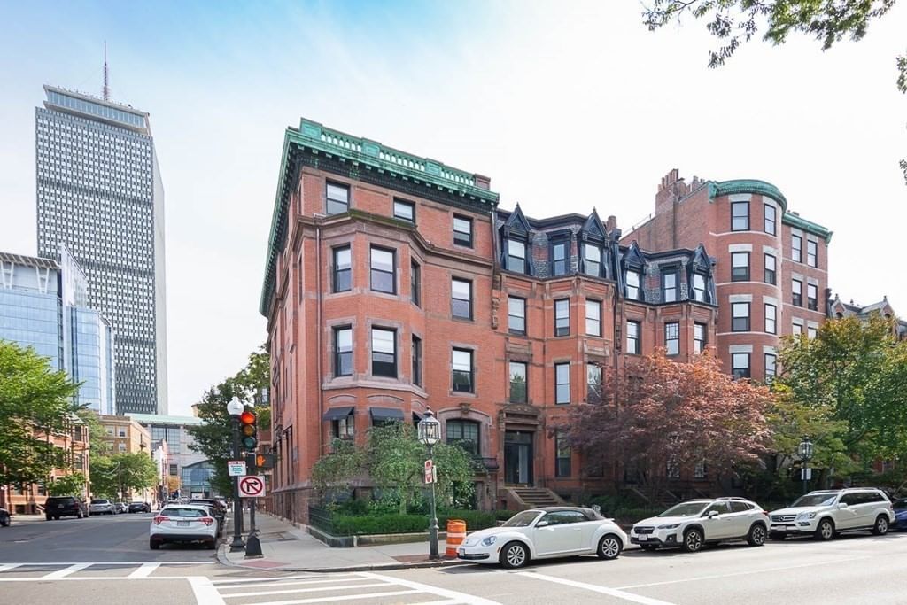 Photo of 290 Commonwealth Ave #20, Boston, MA