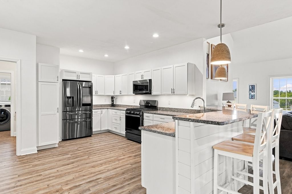 208 Crownshield Ave #208, Uxbridge, MA, 208 Crownshield Ave #208, Uxbridge, MA Photo #12