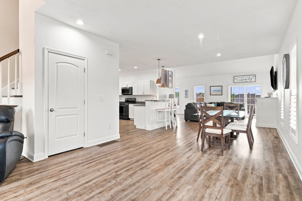 208 Crownshield Ave #208, Uxbridge, MA, 208 Crownshield Ave #208, Uxbridge, MA Photo #18