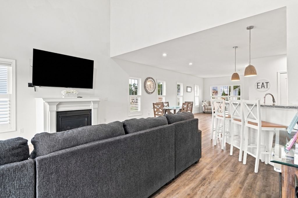 208 Crownshield Ave #208, Uxbridge, MA, 208 Crownshield Ave #208, Uxbridge, MA Photo #24