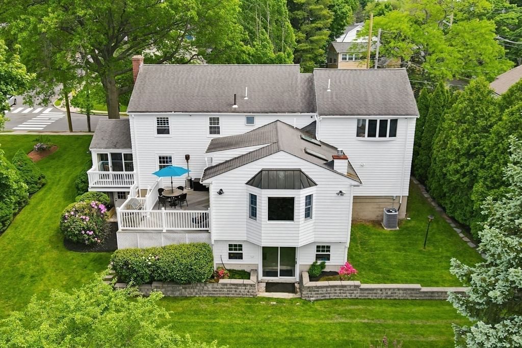81 Brettwood Road Belmont — Photo 18 of 18