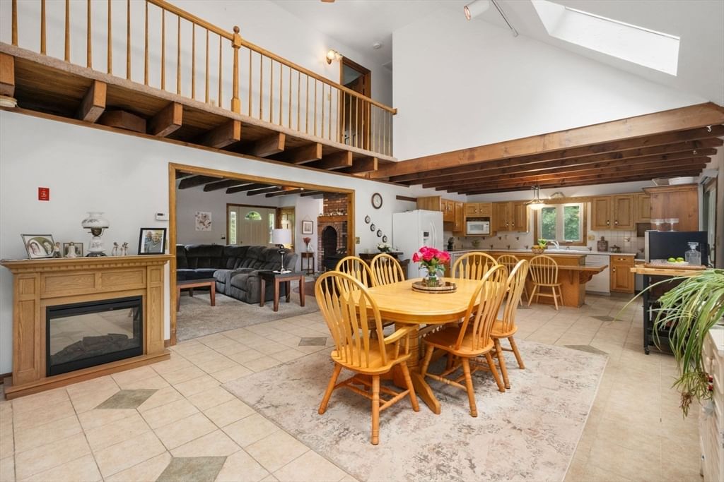 40 Clear Pond Rd, Lakeville, MA Photo #13