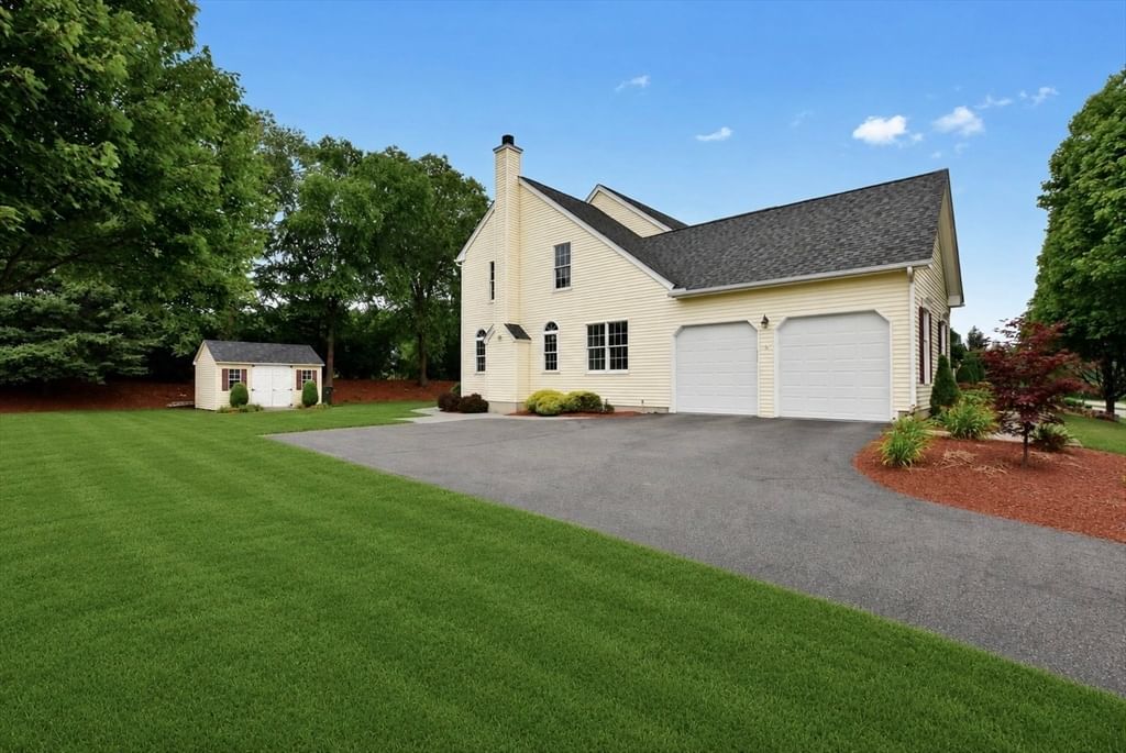 7 Whitehall Way, Bellingham, MA, 7 Whitehall Way, Bellingham, MA Photo #3