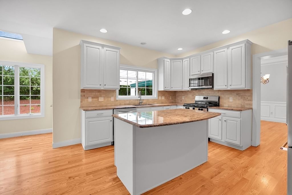 7 Whitehall Way, Bellingham, MA, 7 Whitehall Way, Bellingham, MA Photo #5
