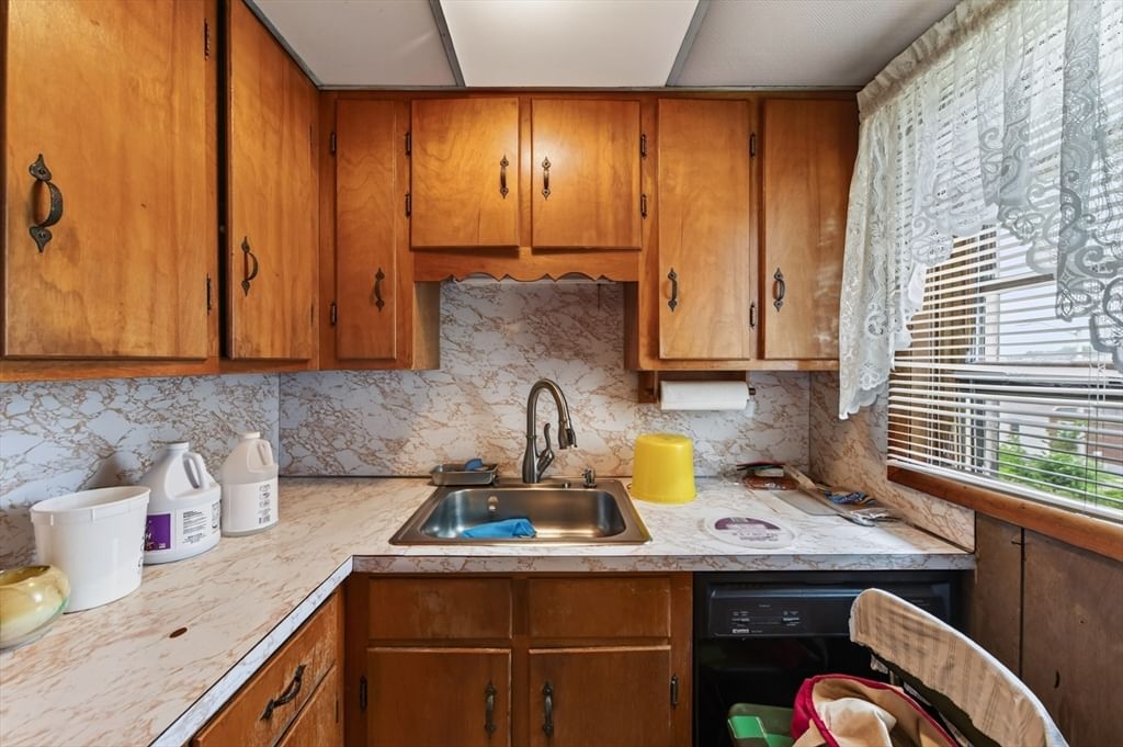 59 Orient St, Worcester, MA, 59 Orient St, Worcester, MA Photo #24