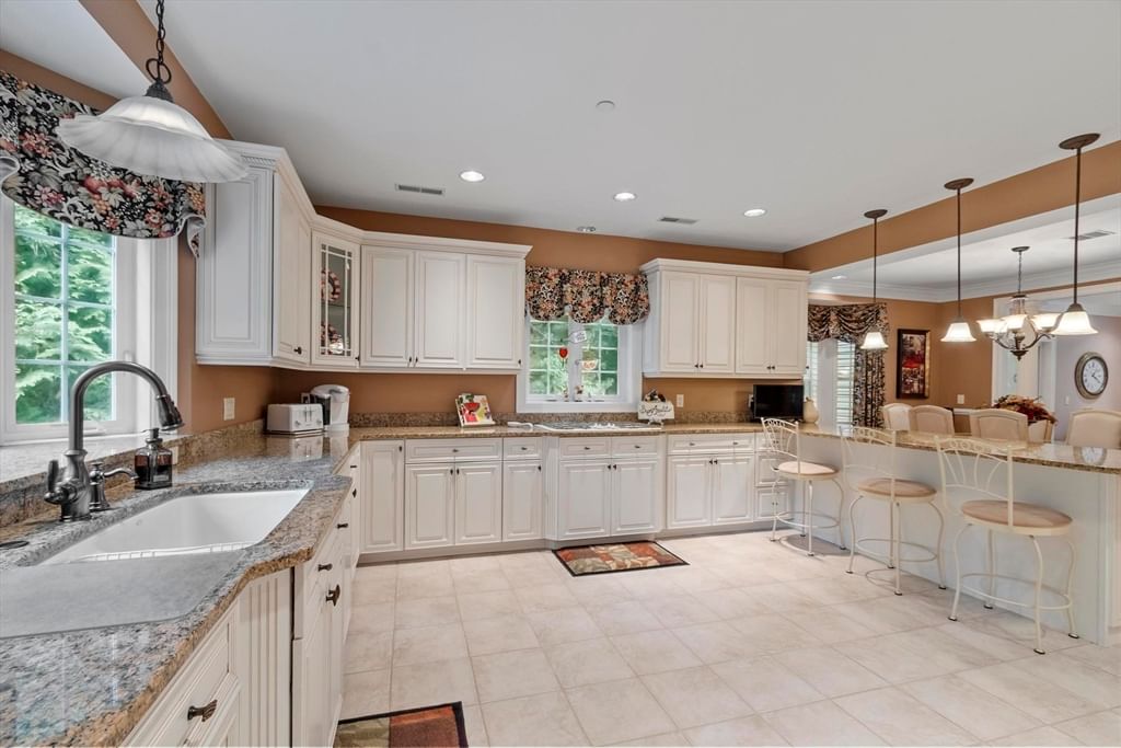 99 Main St #10, Westford, MA, 99 Main St #10, Westford, MA Photo #2