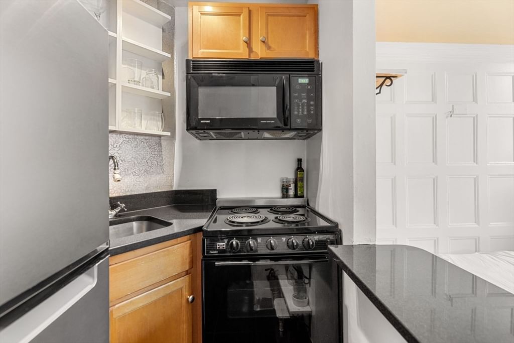 425 Beacon St #2, Boston, MA Photo #5