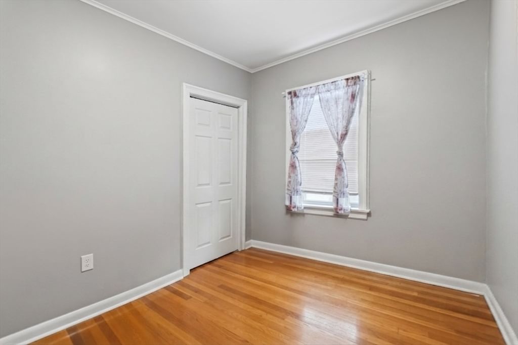33 Howe Ave, Millbury, MA Photo #11