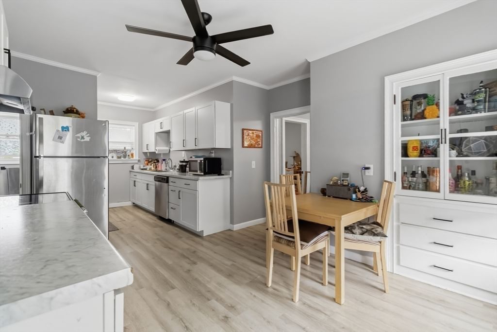 33 Howe Ave, Millbury, MA Photo #4