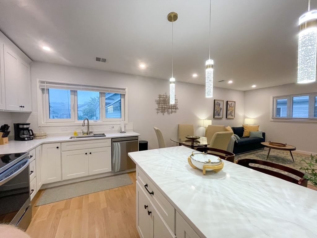 75-2 Thorndike St Furnished, Cambridge, MA Photo #5