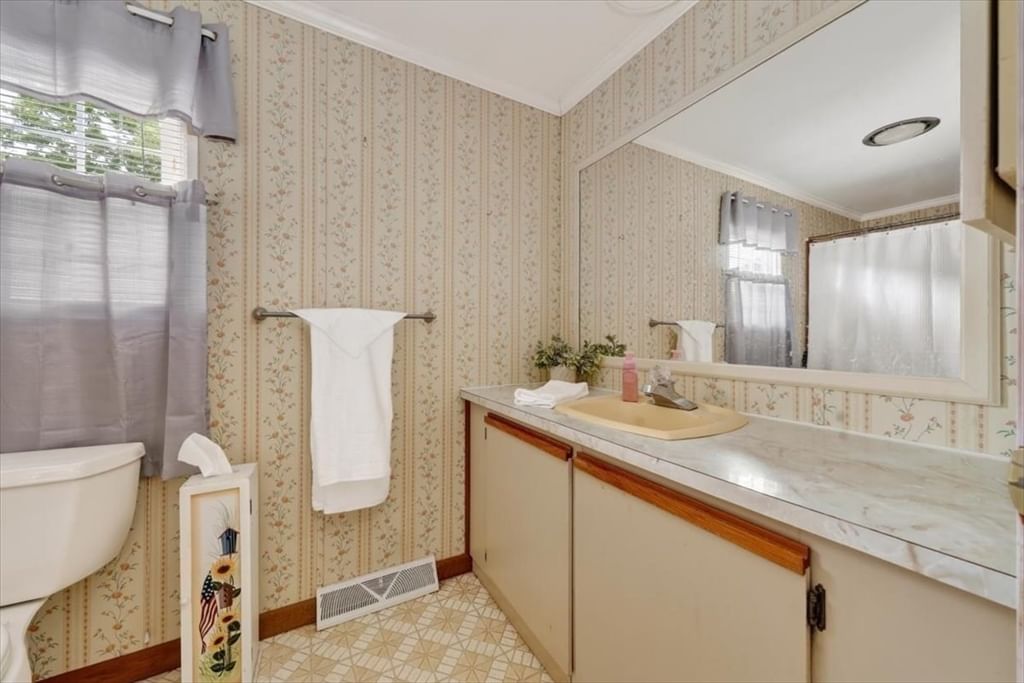 46 Leisurewoods Drive Rockland — Photo 14 of 20