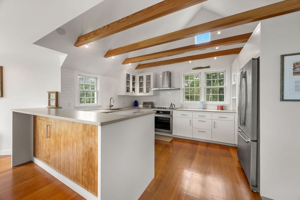 9 Benson Rd, Truro, MA 02666 photo 2