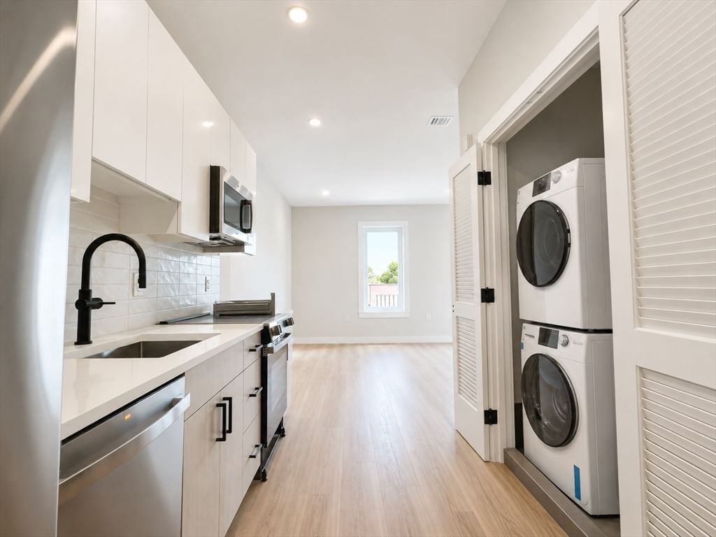 1305 Hyde Park Ave #213, Boston, MA, 1305 Hyde Park Ave #213, Boston, MA Photo #2