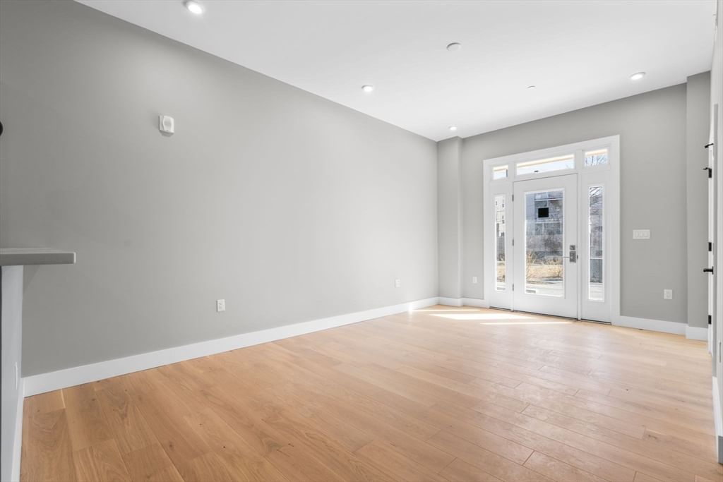 60 Cross St E St #105, Somerville, MA Photo #9