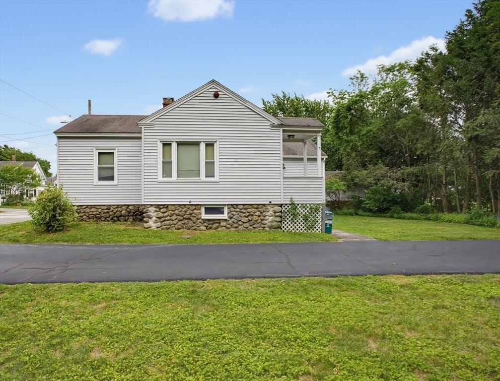 17 Reynolds St, Worcester, MA Photo #6