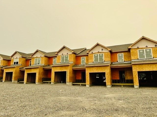 23 Elise Avenue #85, Londonderry, NH, 23 Elise Avenue #85, Londonderry, NH Photo #2