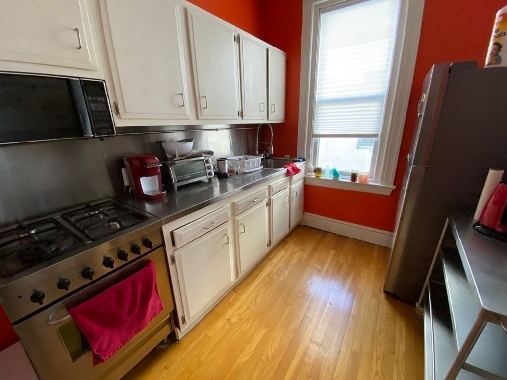 1060 Beacon St #15, Brookline, MA Photo #4