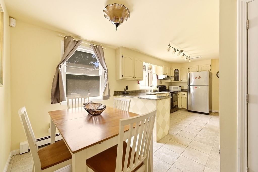 10 Circle Dr, Eastham, MA Photo #8