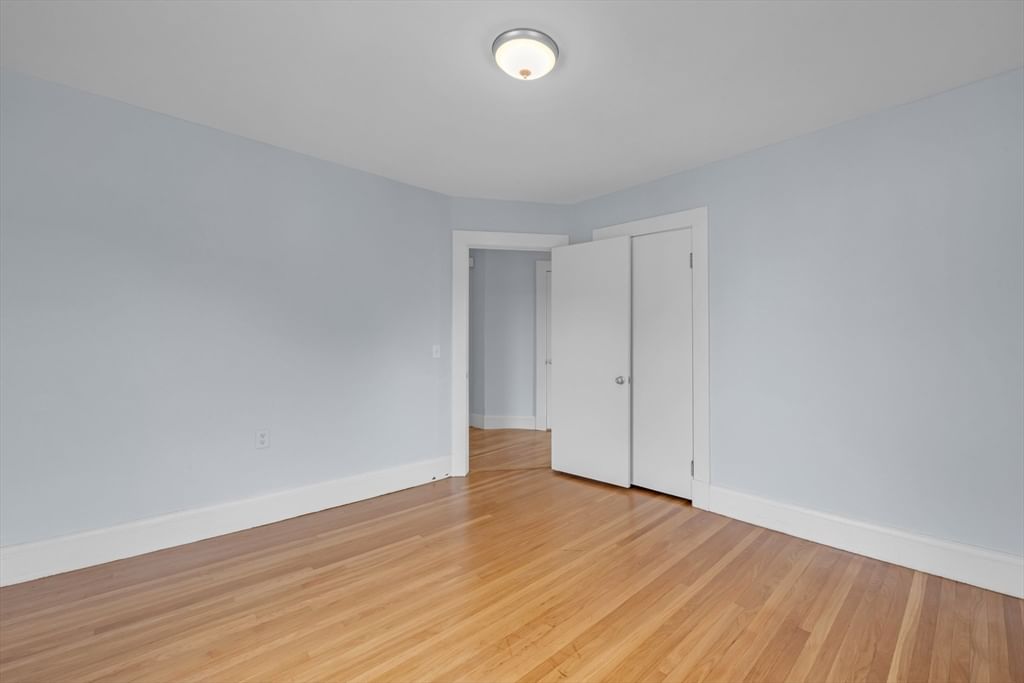 109 South St, Ware, MA 01082 photo 3