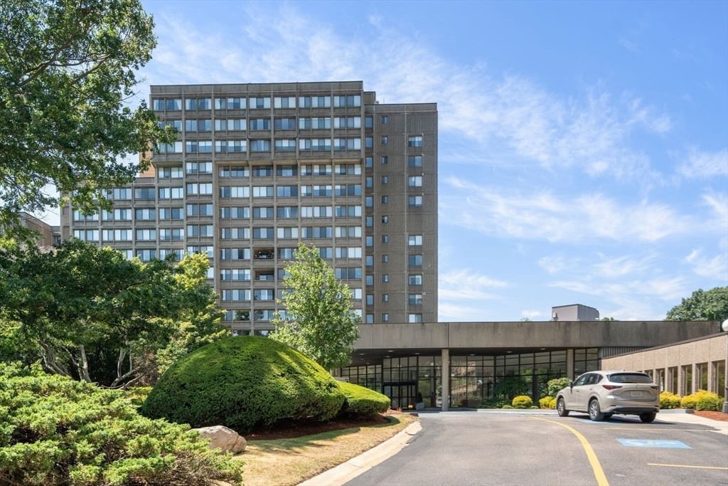 250 Hammond Pond Parkway #1208N Newton — Photo 21 of 21