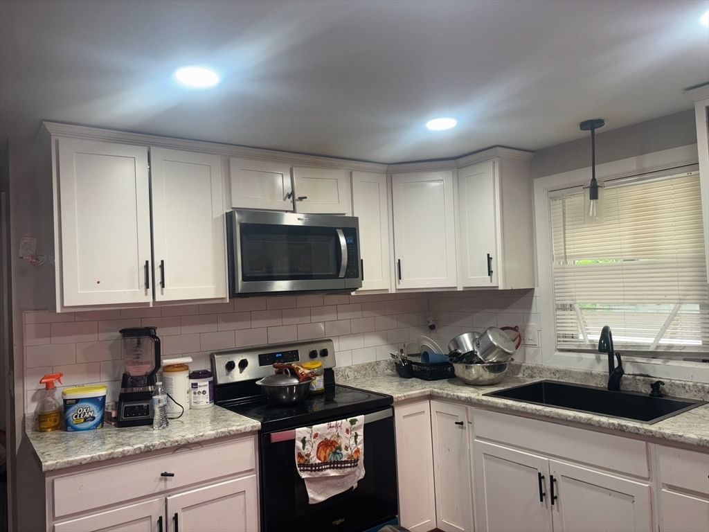 119 Massreco St Springfield — Photo 8 of 23