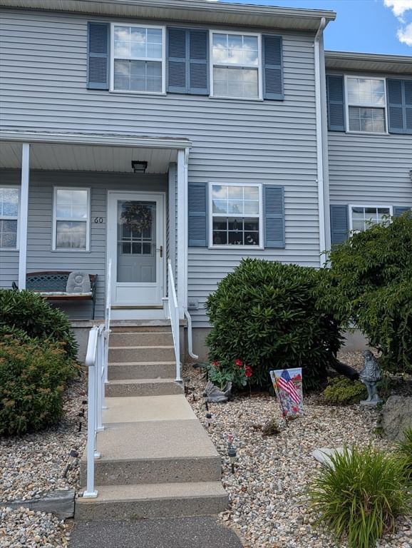 Photo of 60 Waters Edge Dr, Ludlow, MA