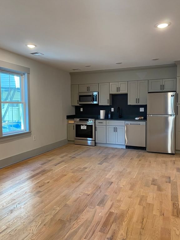 288 Columbia St #1, Cambridge, MA Photo #2