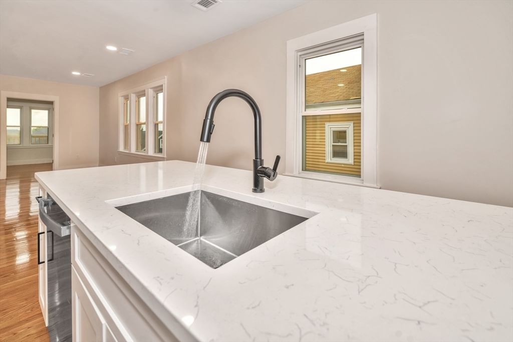 30-32 Westmore Rd #2, Boston, MA Photo #8