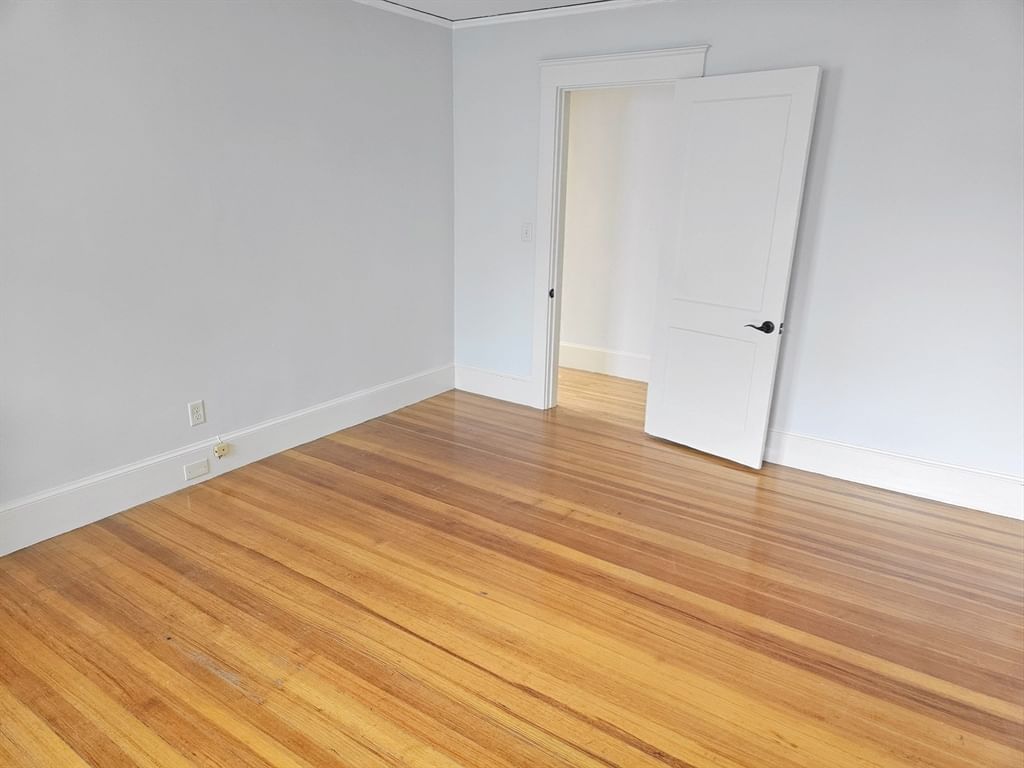 19 Rowe St #2, Newton, MA Photo #12