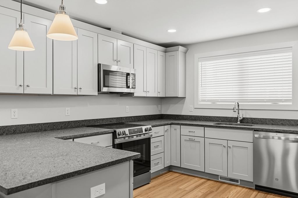 2492 South Main Street #3A, Fall River, MA Photo #6
