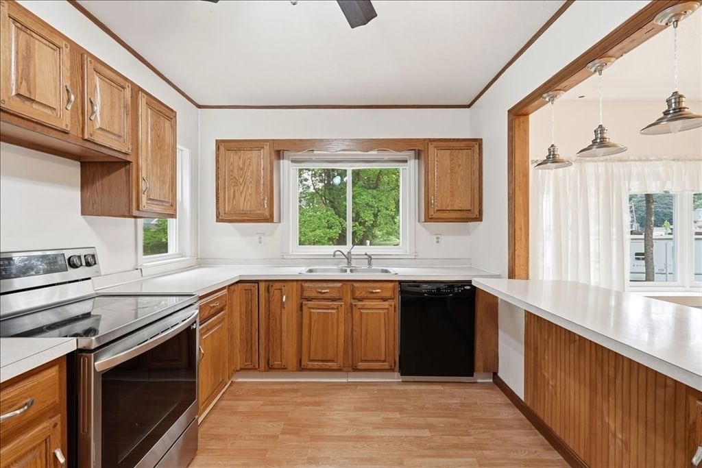 15 Walnut St, West Bridgewater, MA, 15 Walnut St, West Bridgewater, MA Photo #10