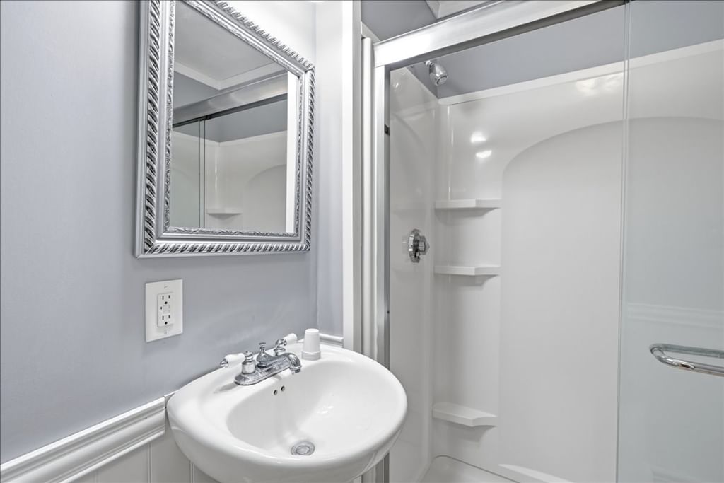15 Walnut St, West Bridgewater, MA, 15 Walnut St, West Bridgewater, MA Photo #16