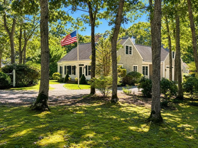 2 Huckleberry Dr