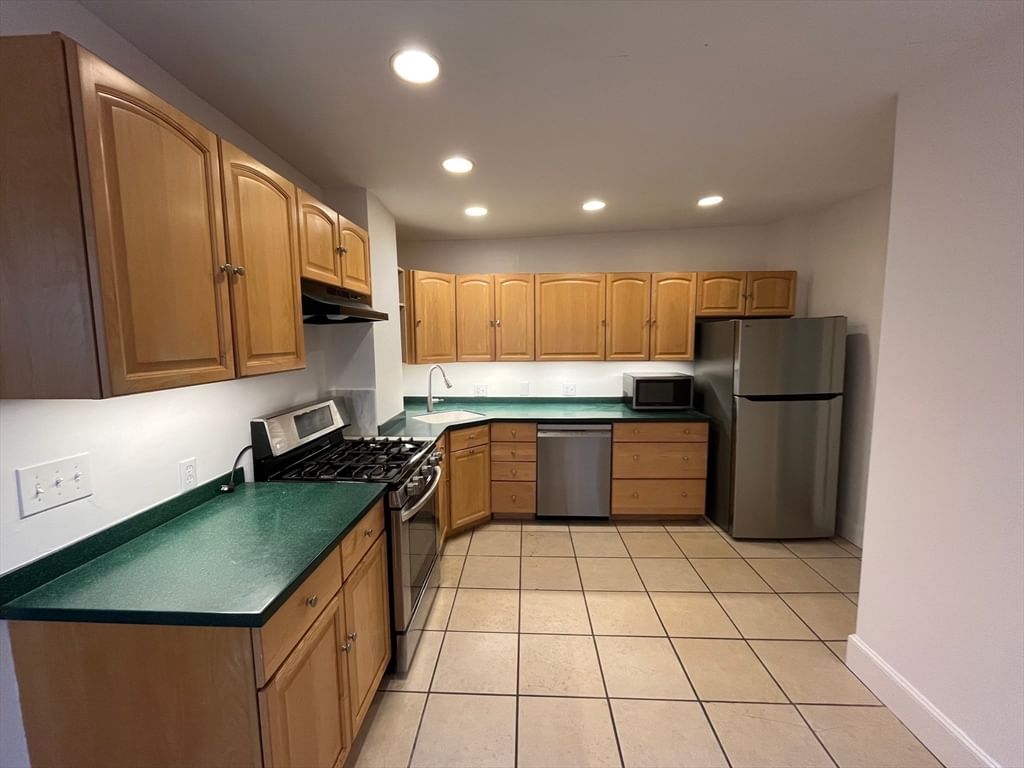 27 Dudley St #1, Cambridge, MA Photo #9