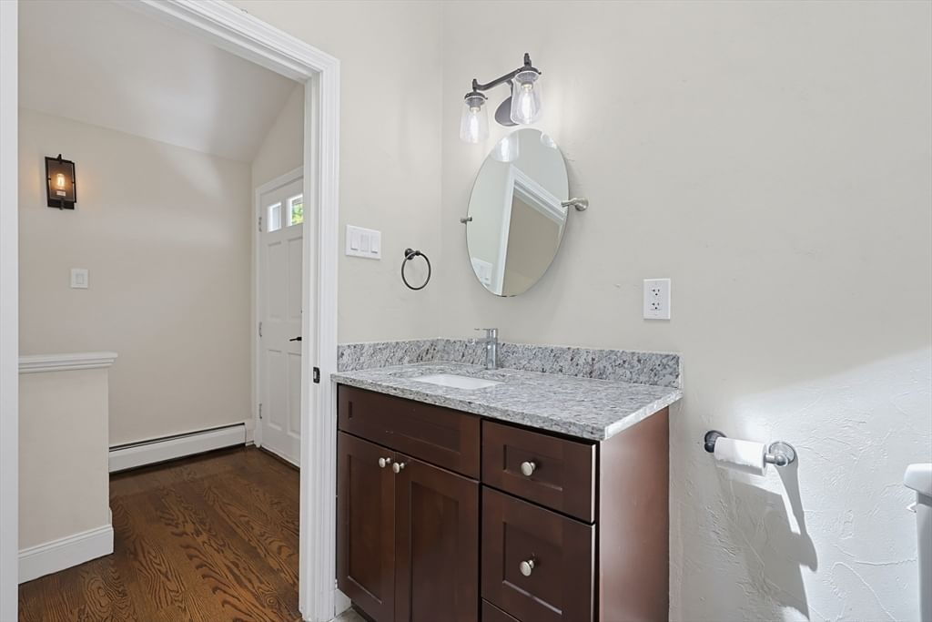 316 W Sutton Rd, Sutton, MA 01590 photo 4