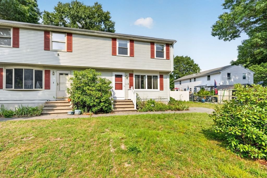 17 Pine Knoll Ln #B, Taunton, MA Photo #3