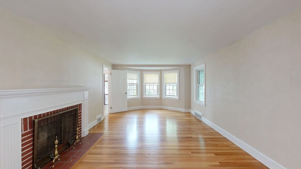 6 Maple Circle Shrewsbury — Photo 15 of 41