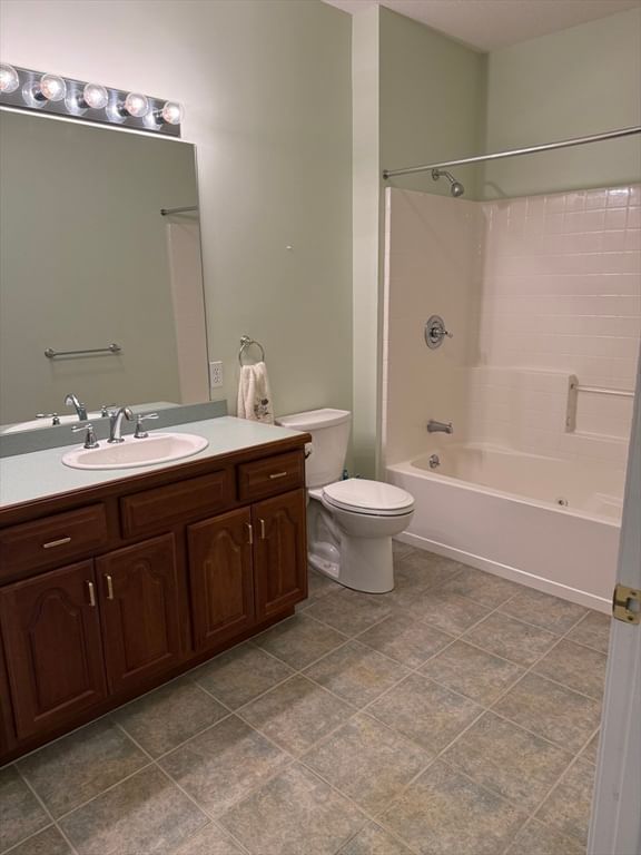 40 Holly Ln #40, Dracut, MA Photo #7