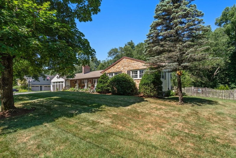 16 Burbank Lane