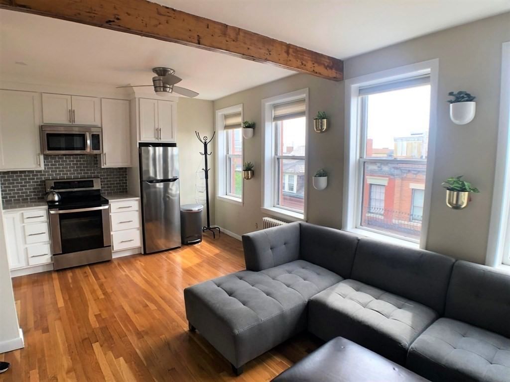 57 West Cedar St #11, Boston, MA Photo #1