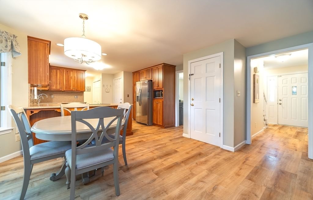 7 Bunker Cir, East Longmeadow, MA, 7 Bunker Cir, East Longmeadow, MA Photo #10