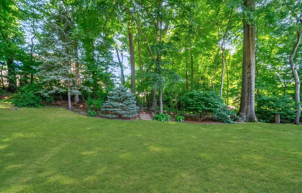 7 Bunker Cir, East Longmeadow, MA, 7 Bunker Cir, East Longmeadow, MA Photo #32