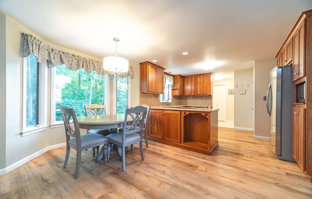 7 Bunker Cir, East Longmeadow, MA, 7 Bunker Cir, East Longmeadow, MA Photo #9