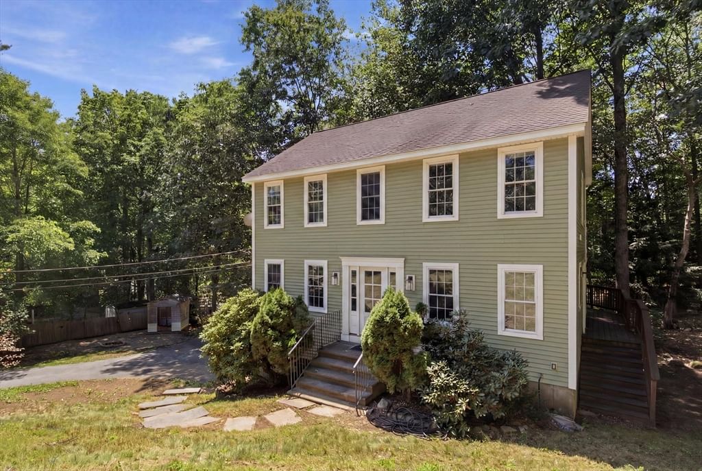 11 Navajo St, Hubbardston, MA Photo #3