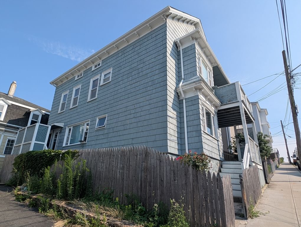340 Fountain St, Fall River, MA, 340 Fountain St, Fall River, MA Photo #3