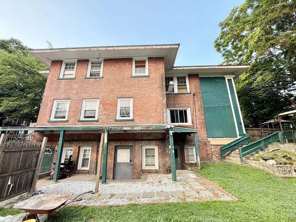 54 Ridgewood Pl, Springfield, MA Photo #41