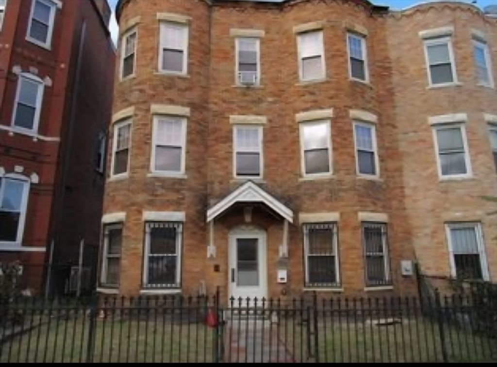 Photo of 102 Moreland St, Boston, MA