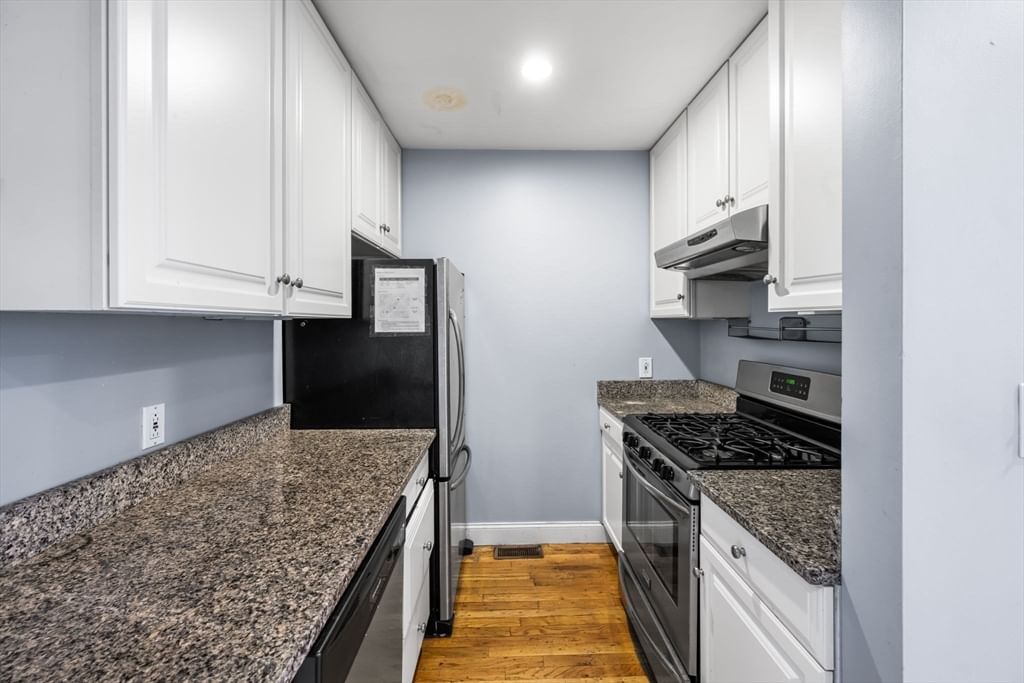 330 1/2 E St #1, Boston, MA, 330 1/2 E St #1, Boston, MA Photo #9