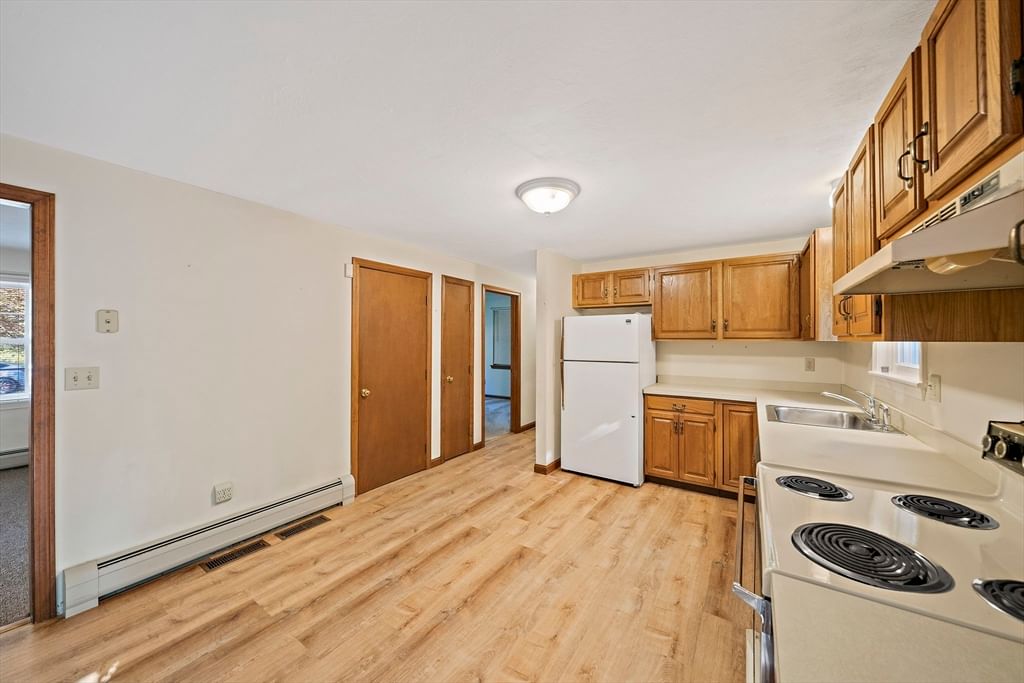 20 Biscayne Dr, Barnstable, MA, 20 Biscayne Dr, Barnstable, MA Photo #5